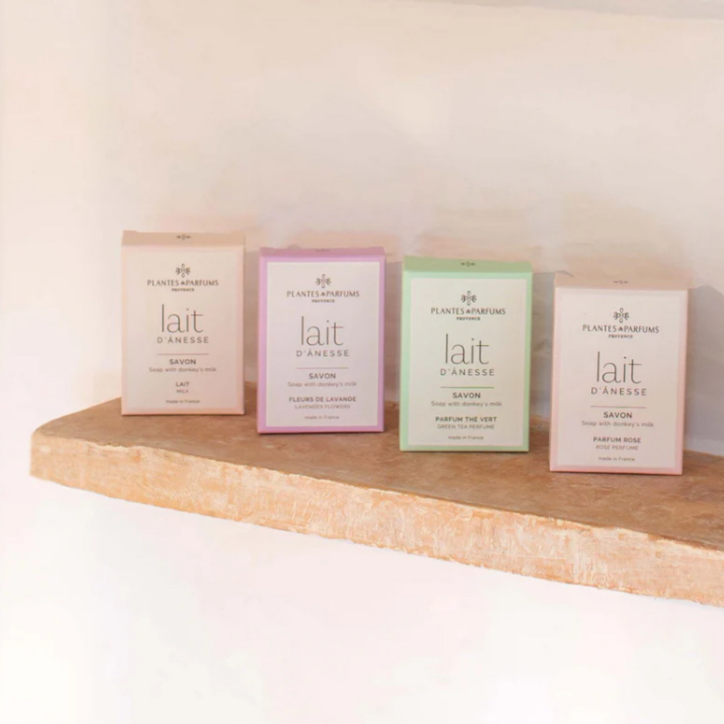 Savon exfoliant - Lait d'ânesse & fleurs de lavande - 100 g
